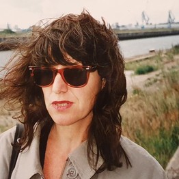 Porträtfoto von Sabine Deitmer